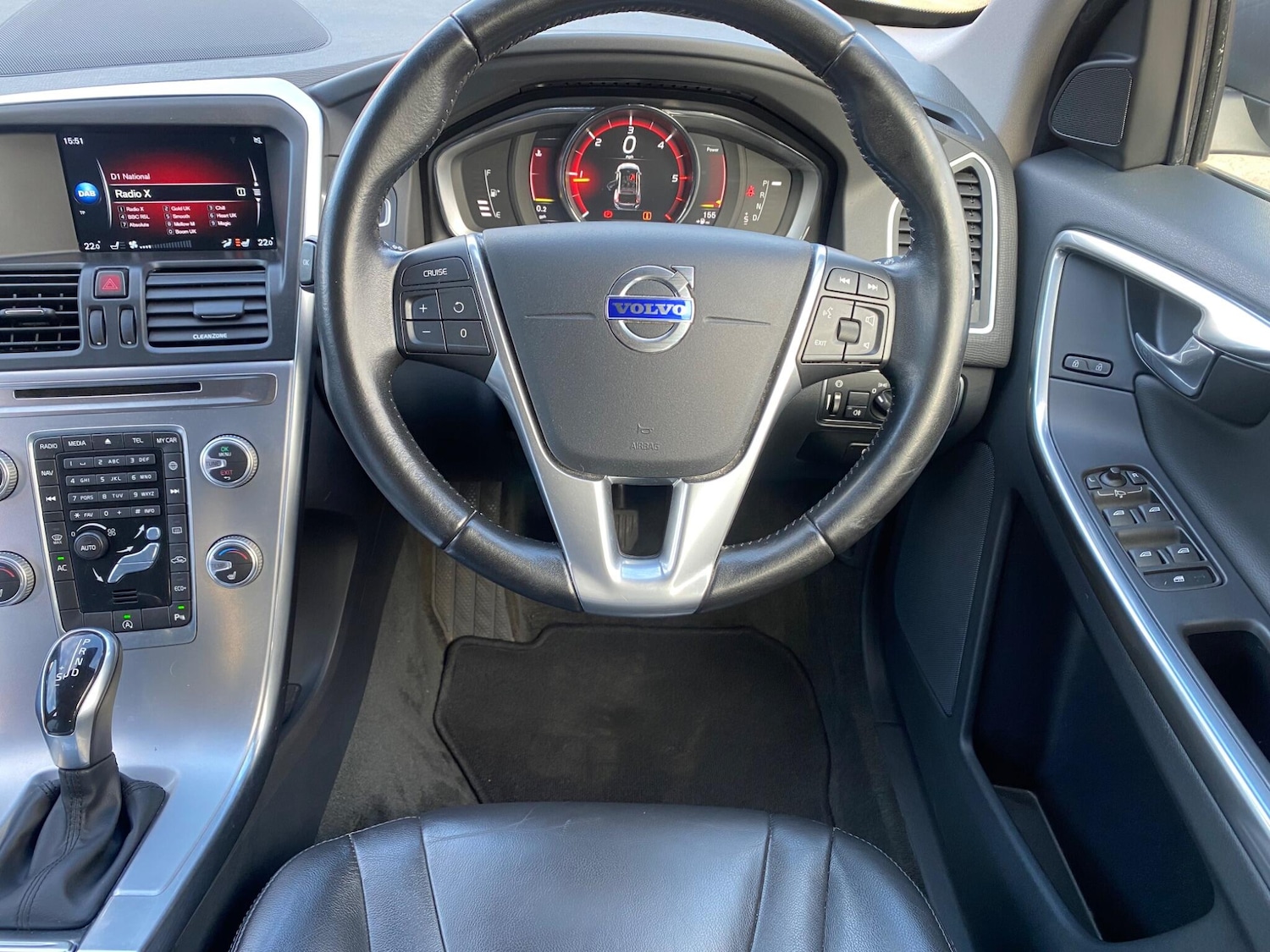 Used Volvo XC60 2016 for sale - 76336809: Photo 31