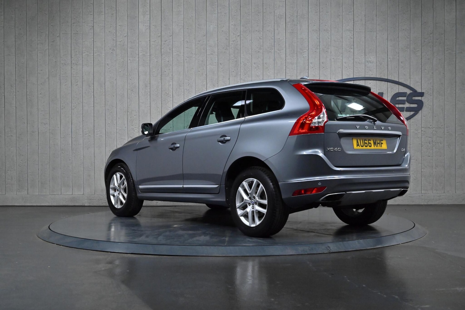 Used Volvo XC60 2016 for sale - 76336809: Photo 4