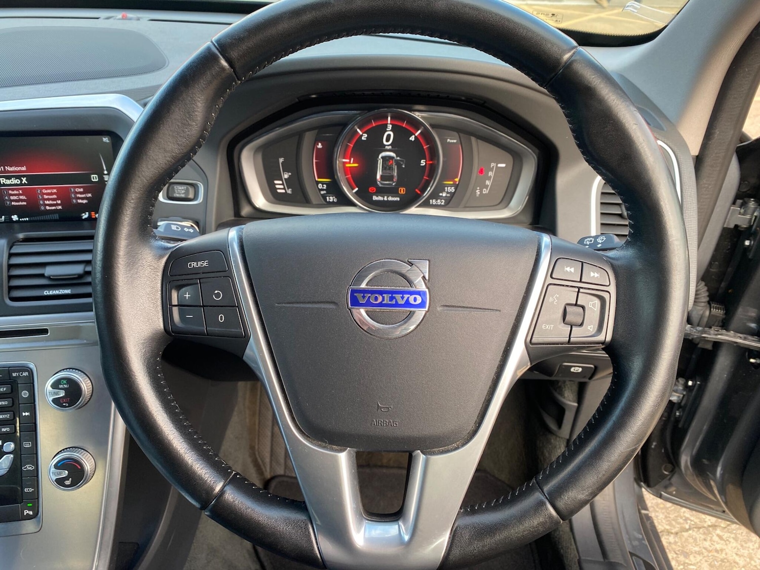 Used Volvo XC60 2016 for sale - 76336809: Photo 42