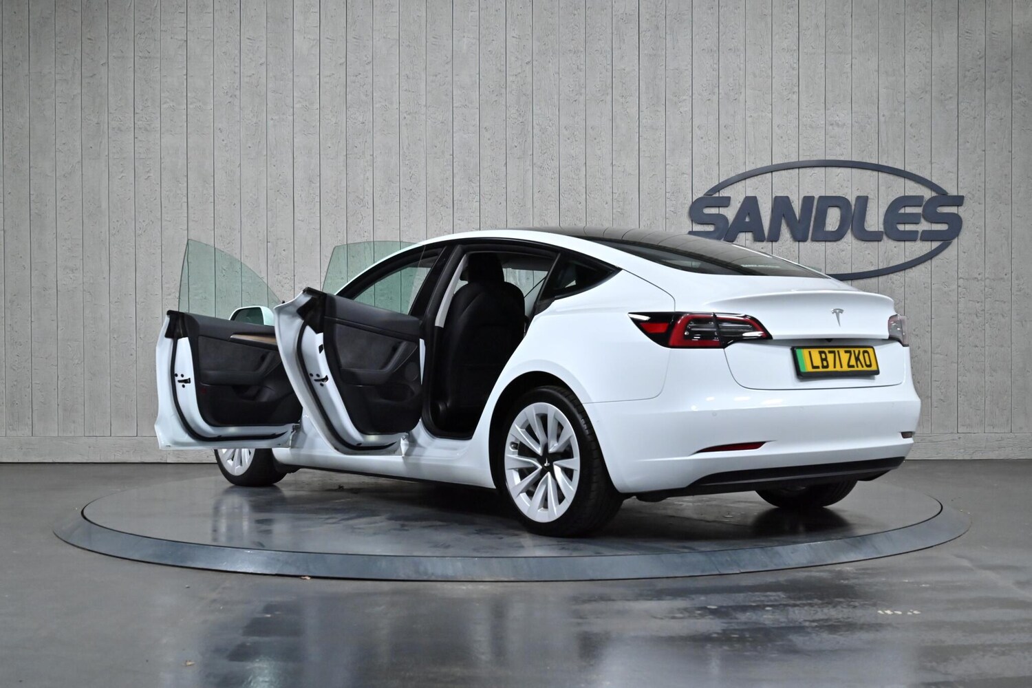 Used Tesla Model 3 2021 for sale - 76850023: Photo 12