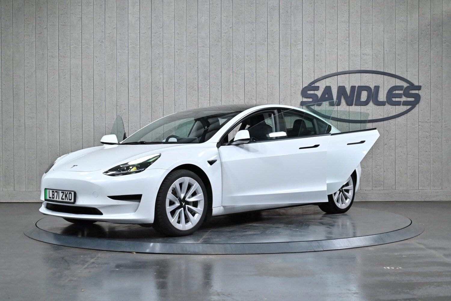 Used Tesla Model 3 2021 for sale - 76850023: Photo 15