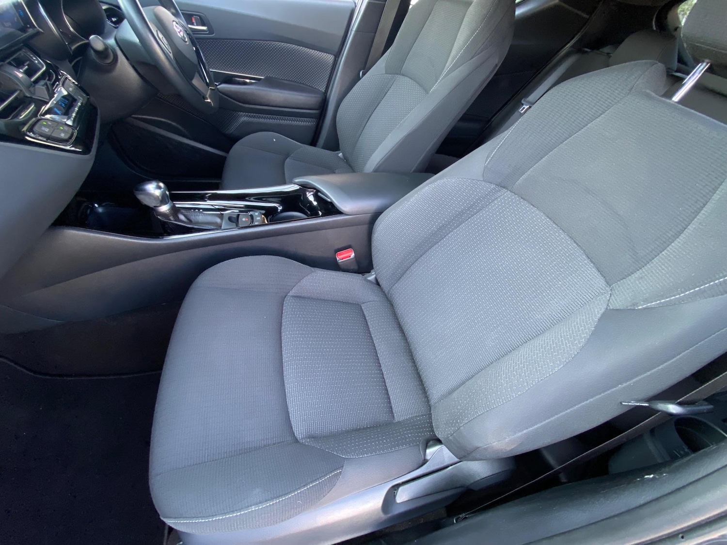 Used Toyota C-HR for sale - 76996583: Photo 24