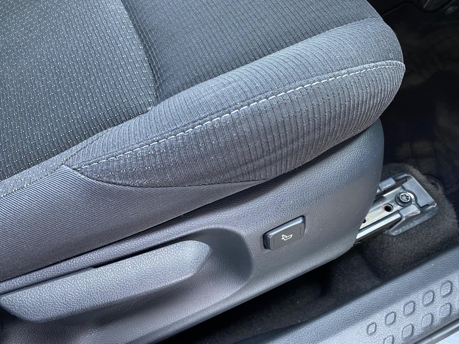 Used Toyota C-HR for sale - 76996583: Photo 25