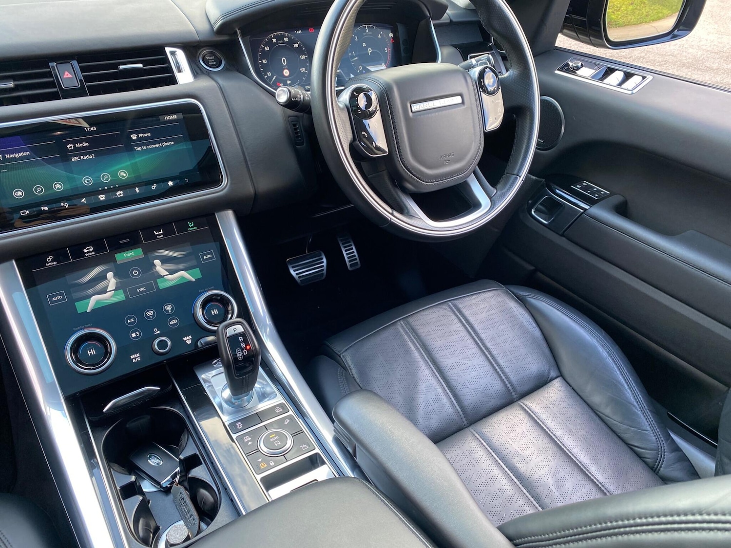 Used Land Rover Range Rover Sport 2021 for sale - 77585640: Photo 2