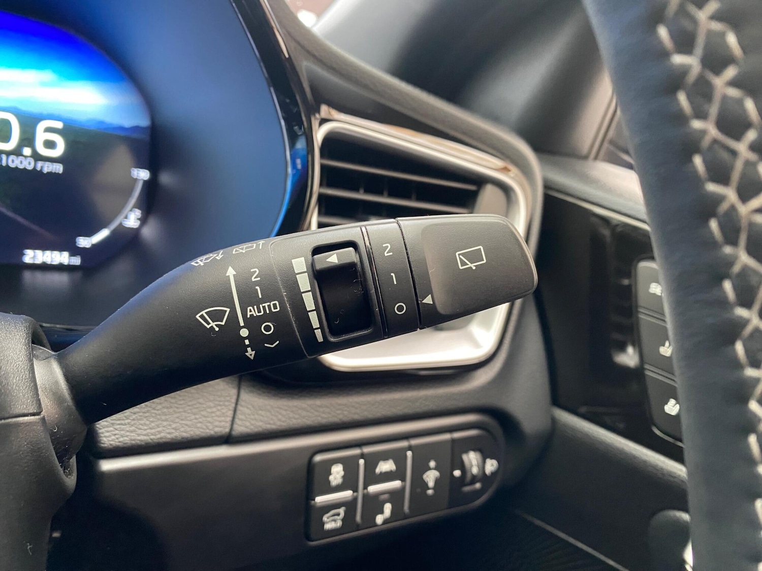 Used Kia XCeed 2023 for sale - 76989049: Photo 47