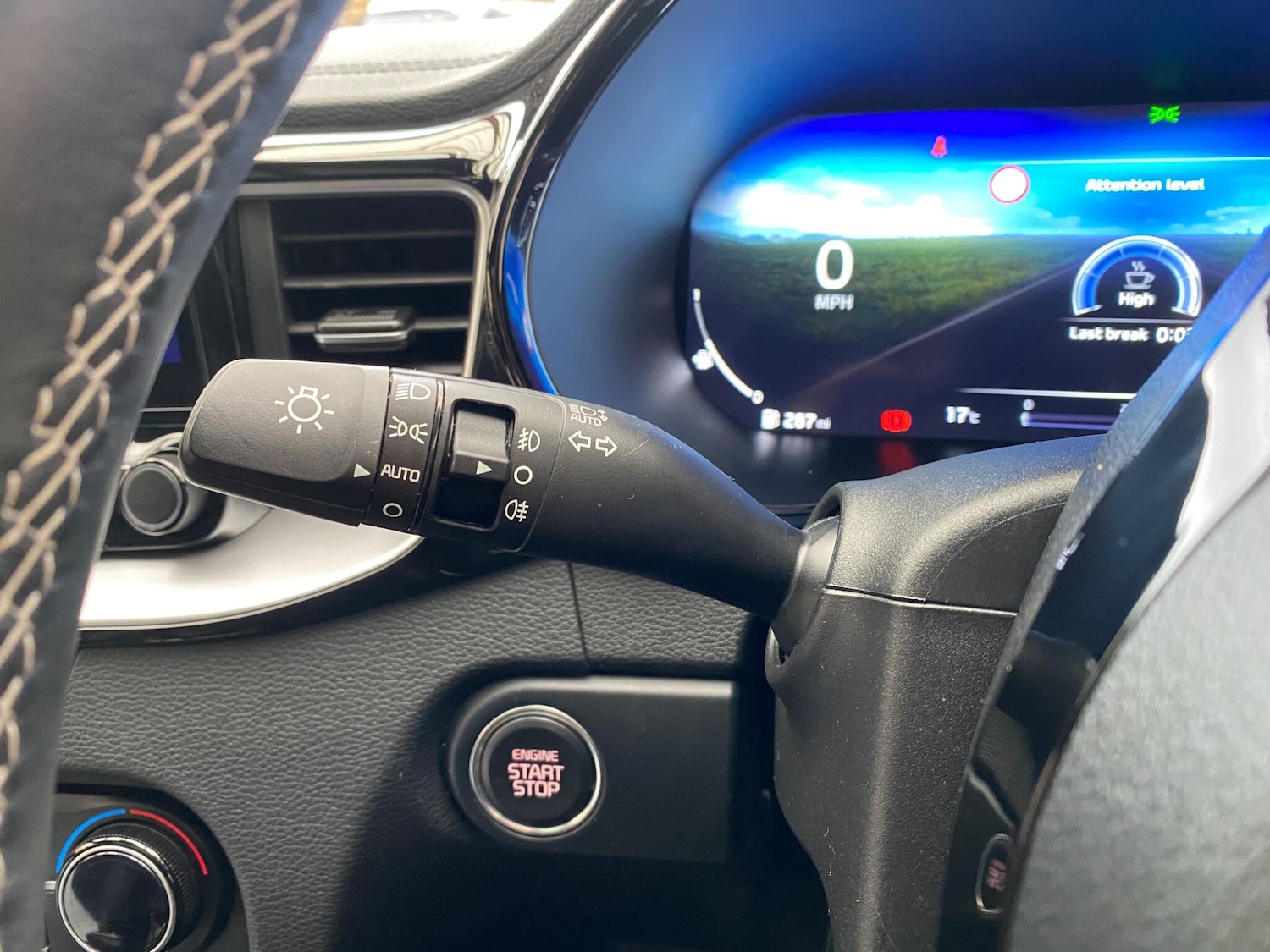 Used Kia XCeed 2023 for sale - 76989049: Photo 48