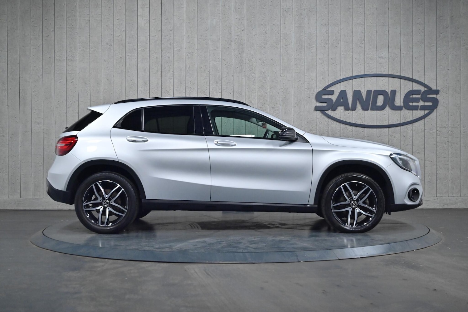Used Mercedes-Benz GLA 2019 for sale - 76189465: Photo 3