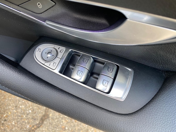 Used Mercedes-Benz E-Class 2020 for sale - 75601228: Photo 48