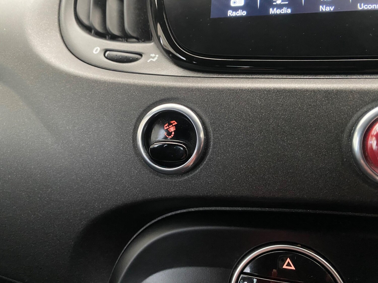 Used Abarth 595 2022 for sale - 77131410: Photo 44