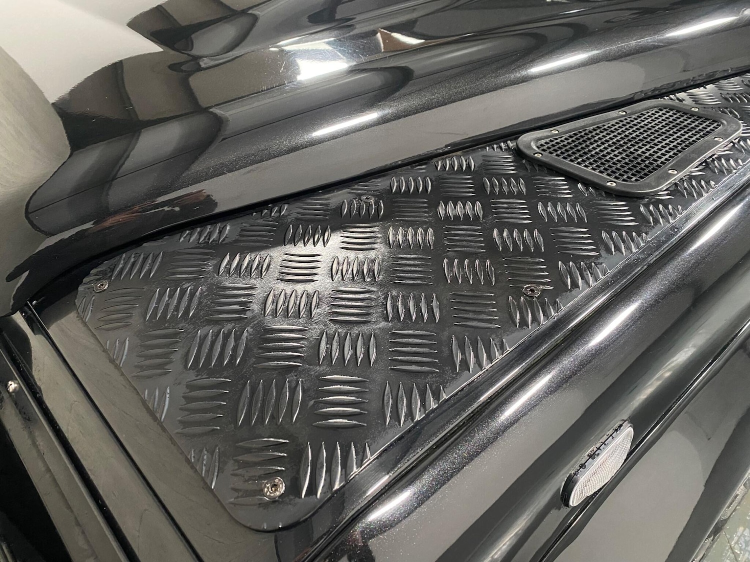 Used Land Rover Defender 110 for sale - 77215870: Photo 25