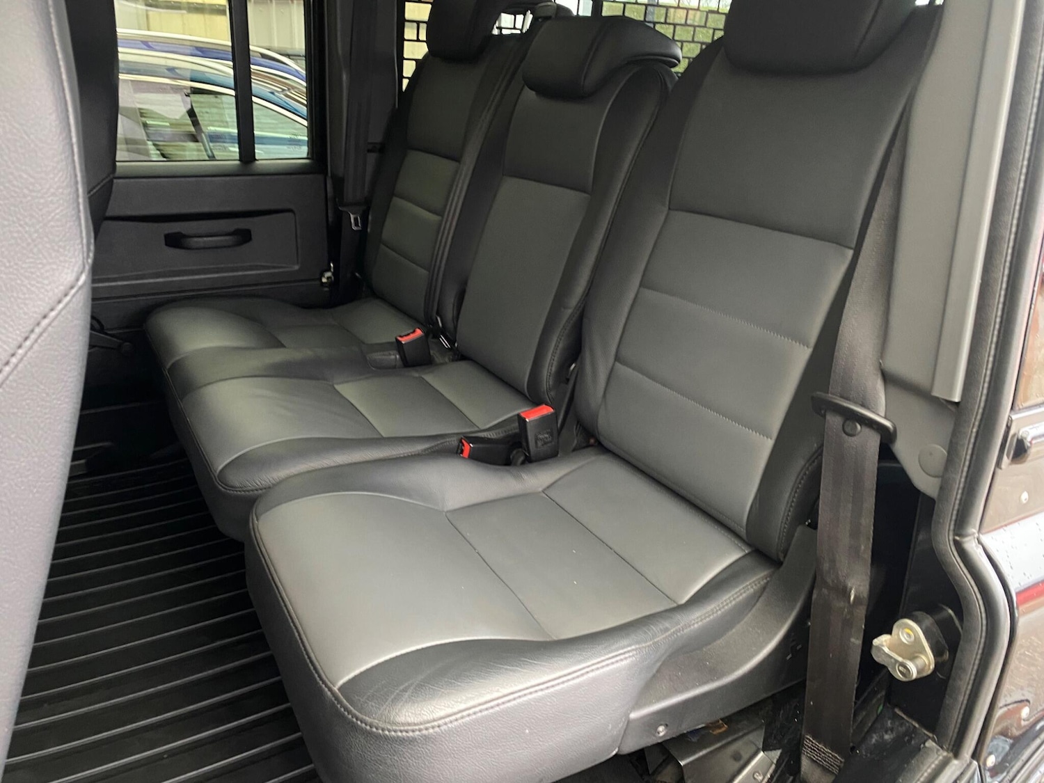 Used Land Rover Defender 110 for sale - 77215870: Photo 30