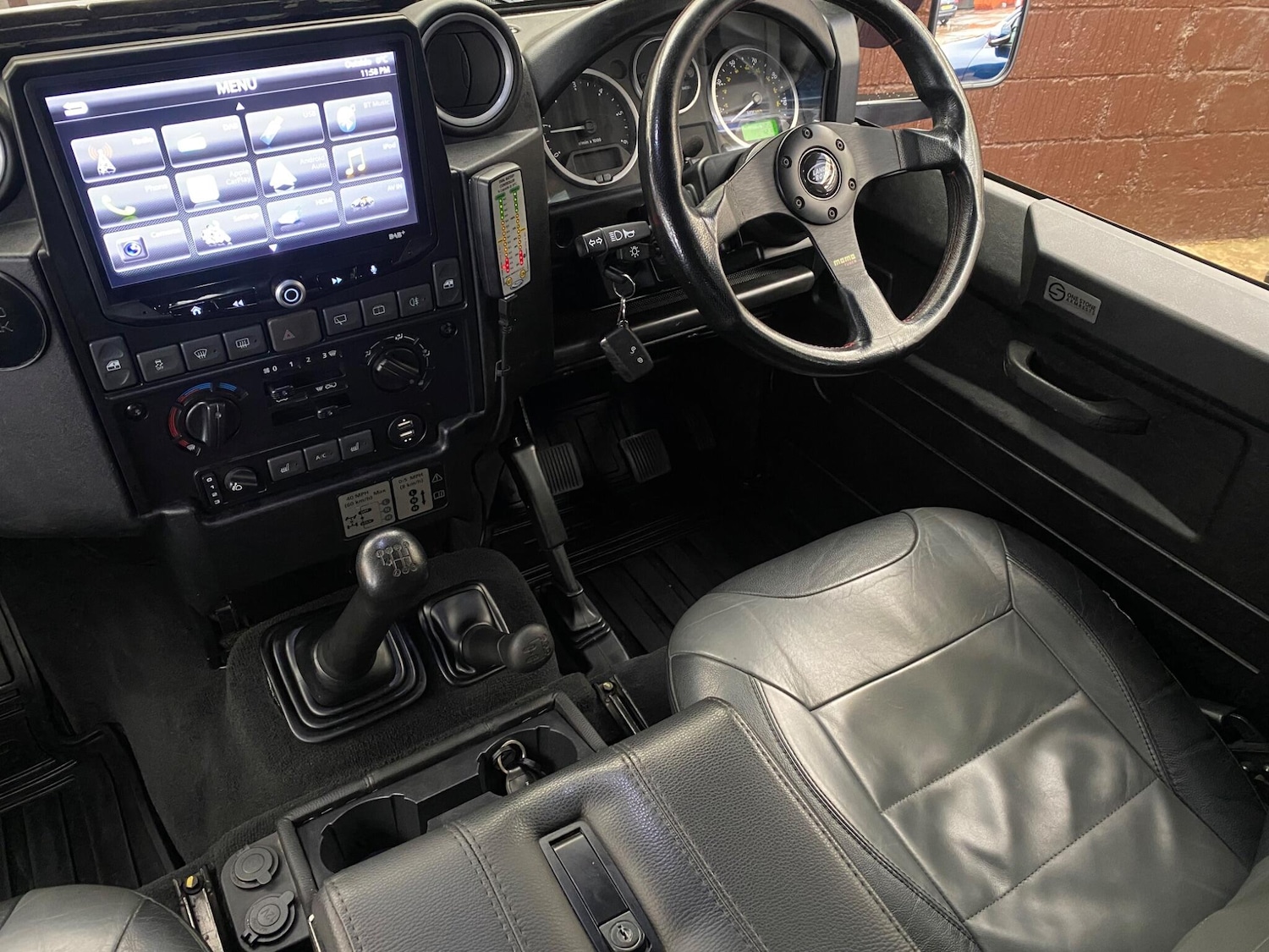 Used Land Rover Defender 110 for sale - 77215870: Photo 31