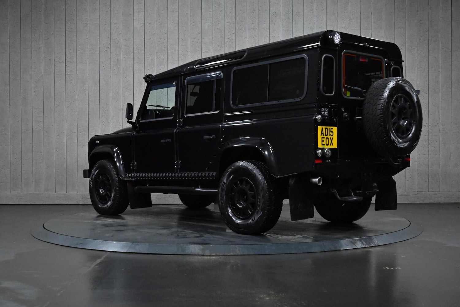 Used Land Rover Defender 110 for sale - 77215870: Photo 4