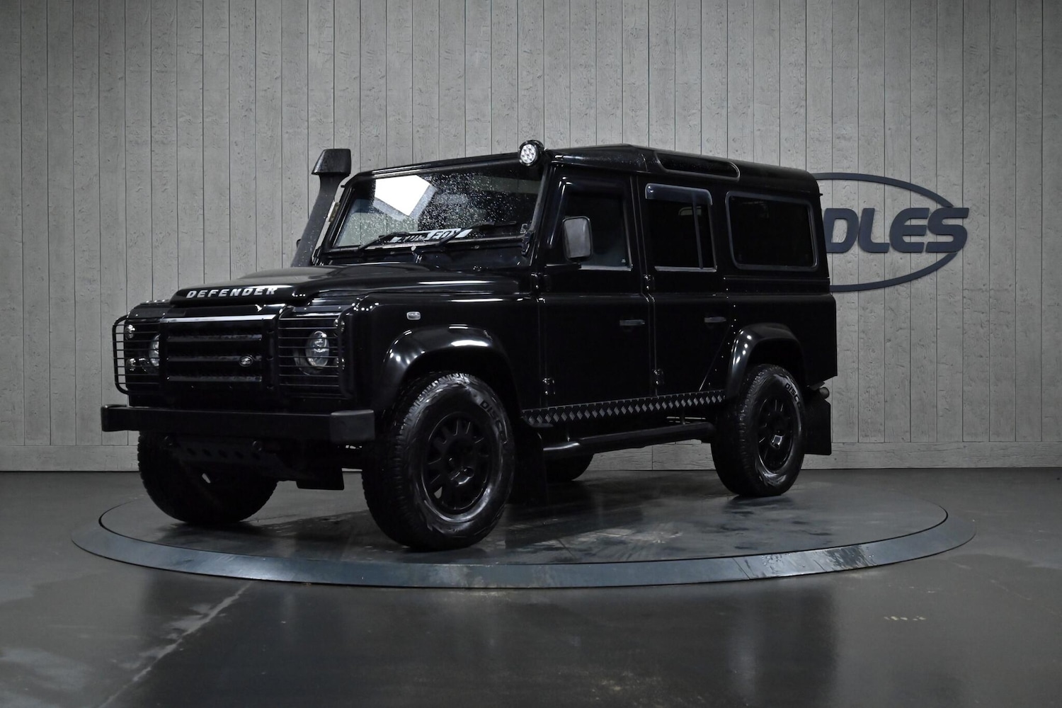 Used Land Rover Defender 110 for sale - 77215870: Photo 7