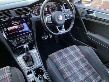 Used Volkswagen Golf 2019 for sale - 78817268: Photo