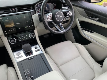 Used Jaguar F-Pace 2021 for sale - 77754008: Photo