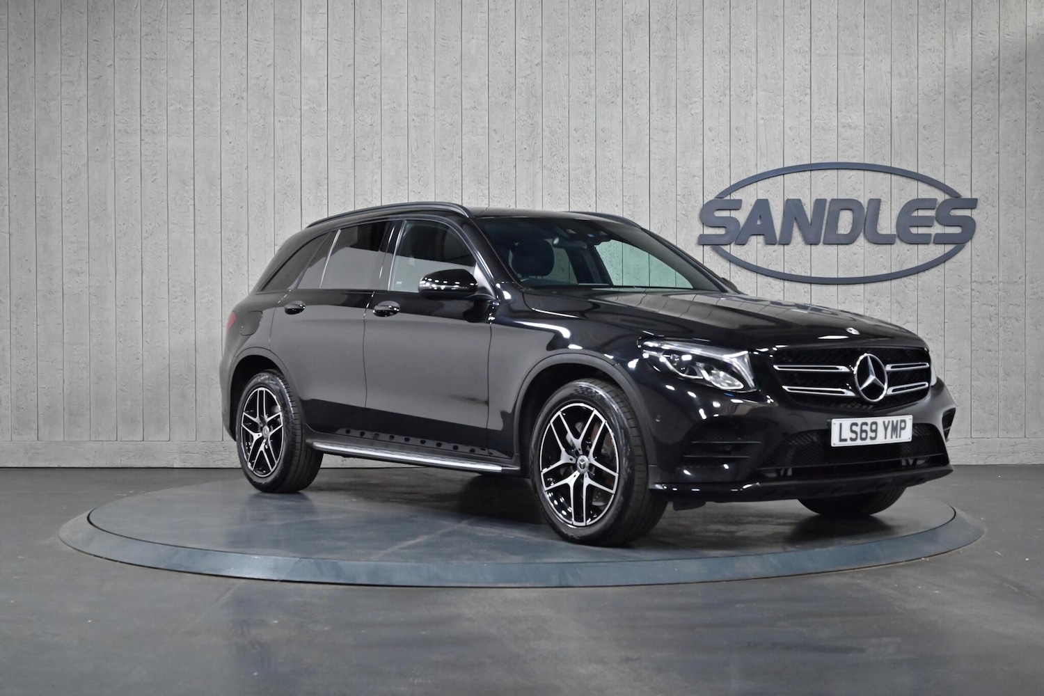 Used Mercedes-Benz GLC 2019 for sale - 76987712: Photo 1