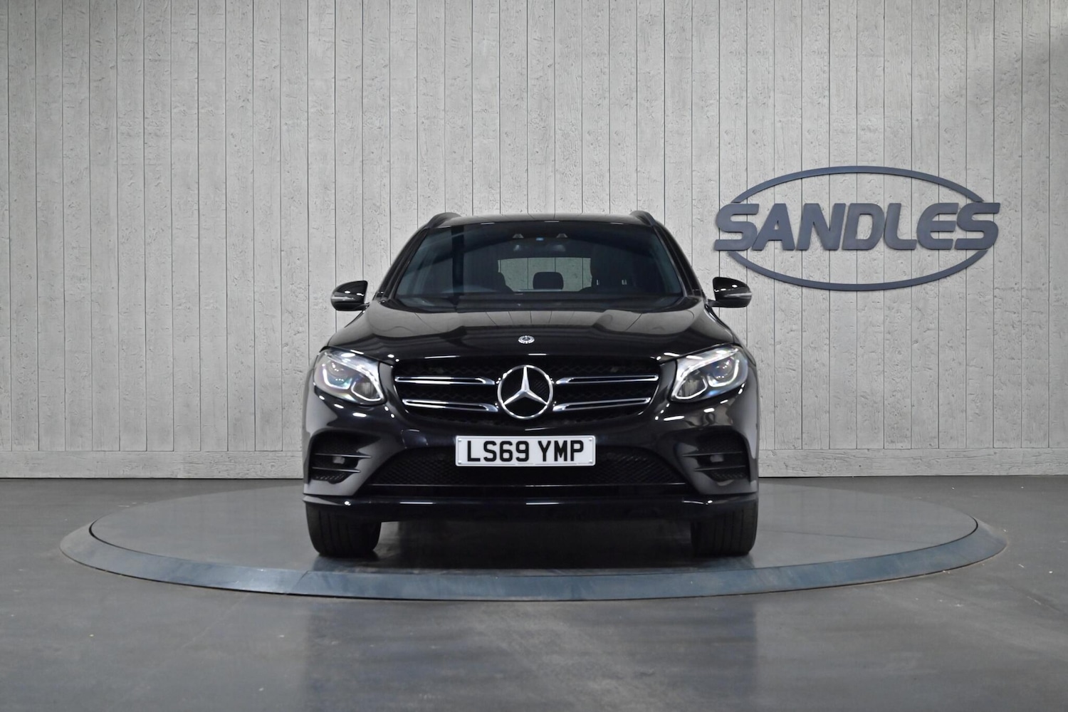 Used Mercedes-Benz GLC 2019 for sale - 76987712: Photo 2
