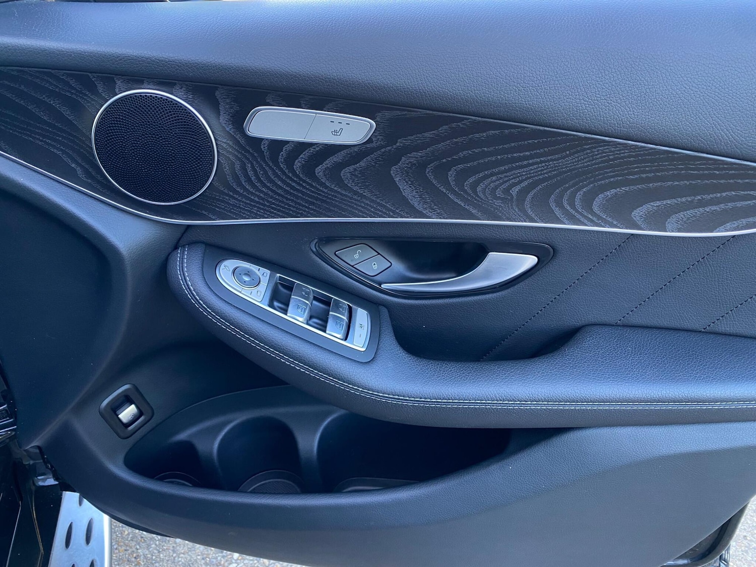 Used Mercedes-Benz GLC 2019 for sale - 76987712: Photo 54