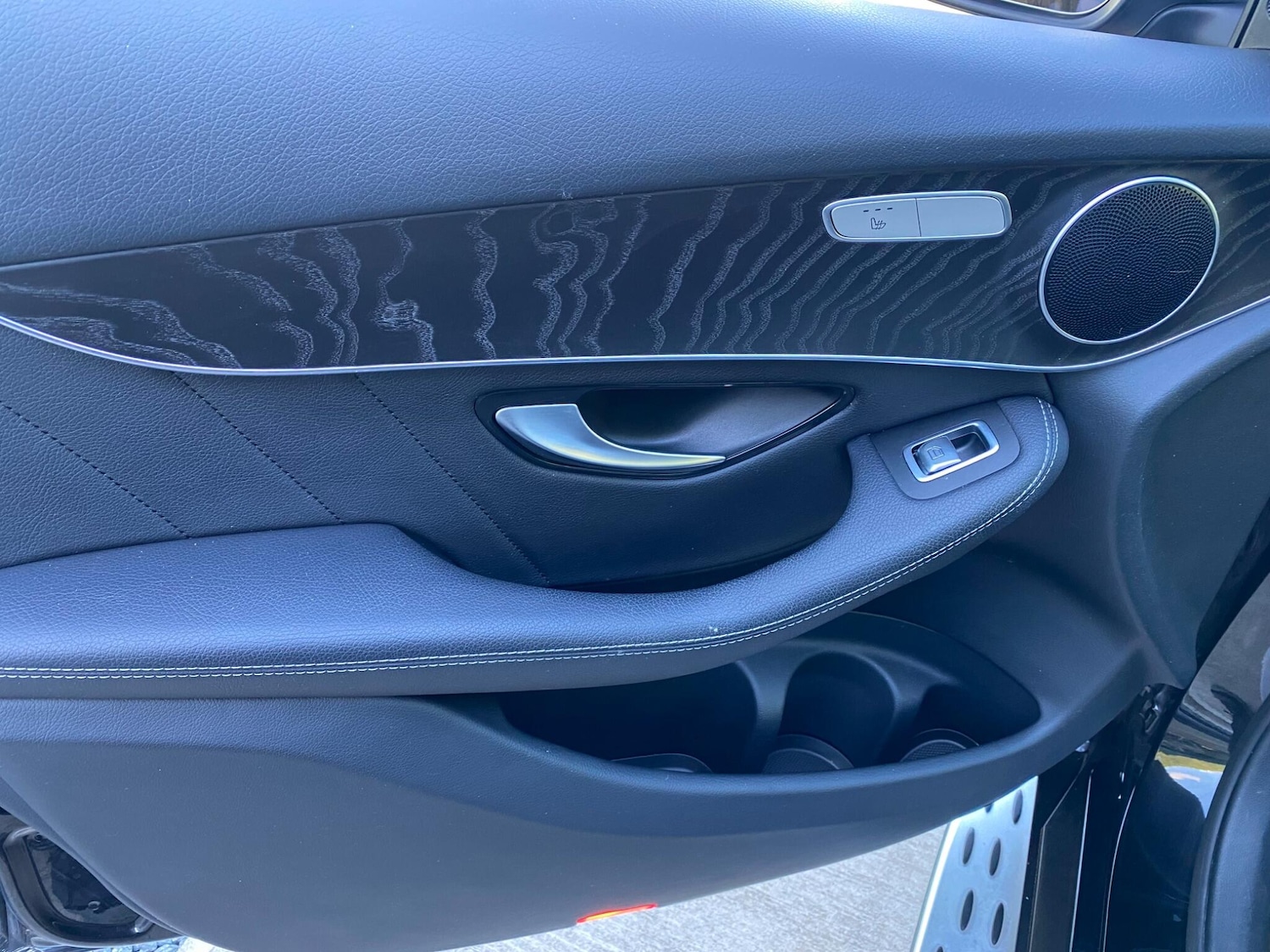 Used Mercedes-Benz GLC 2019 for sale - 76987712: Photo 55