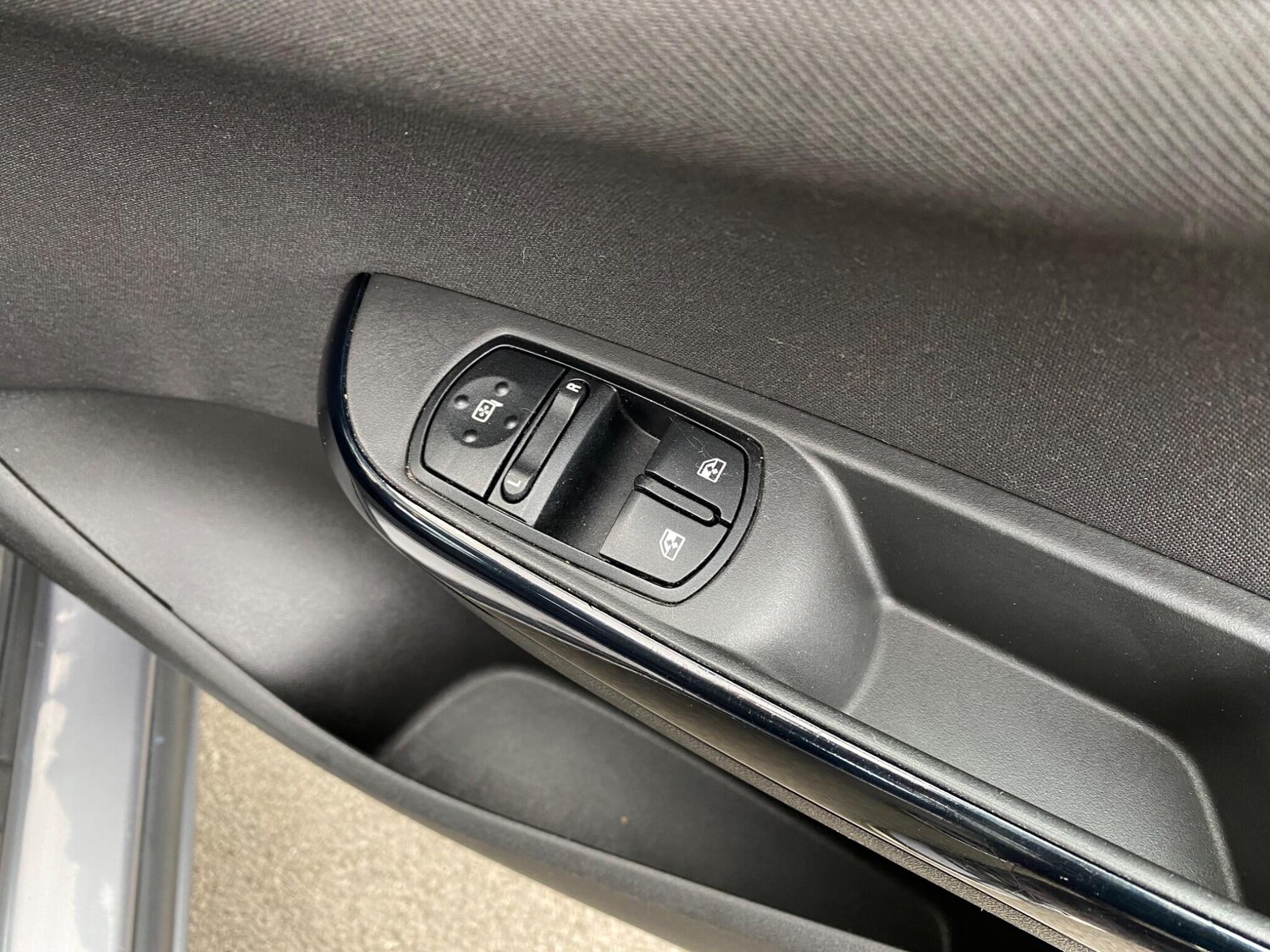 Used Vauxhall Corsa 2016 for sale - 75757014: Photo 42