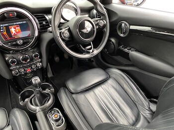 Used MINI Hatch 2018 for sale - 77807619: Photo