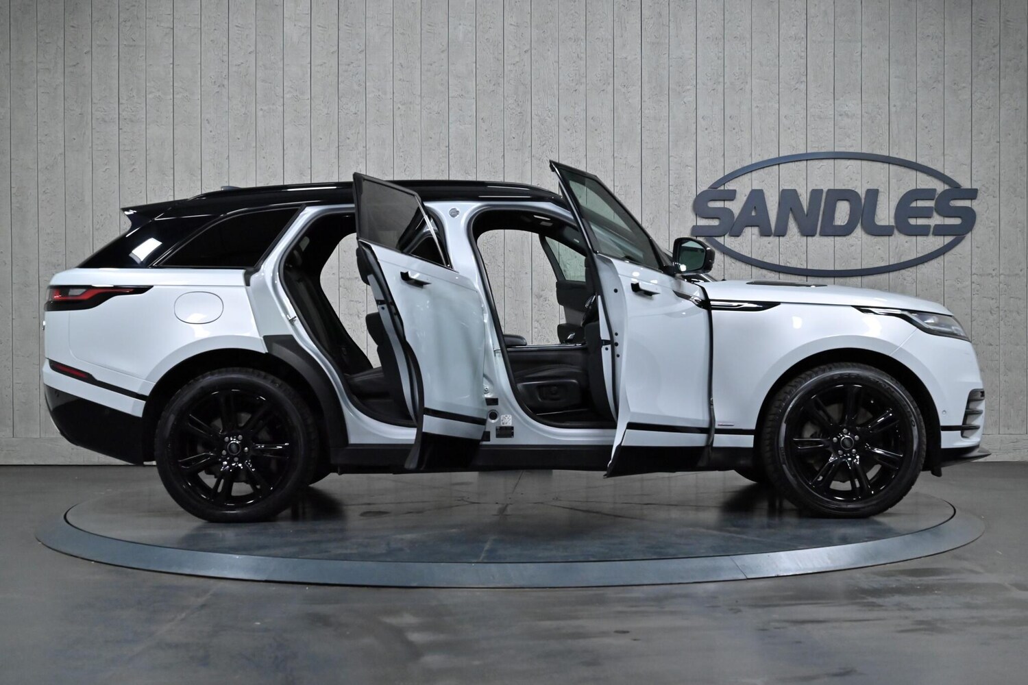 Used Land Rover Range Rover Velar 2021 for sale - 76499346: Photo 10