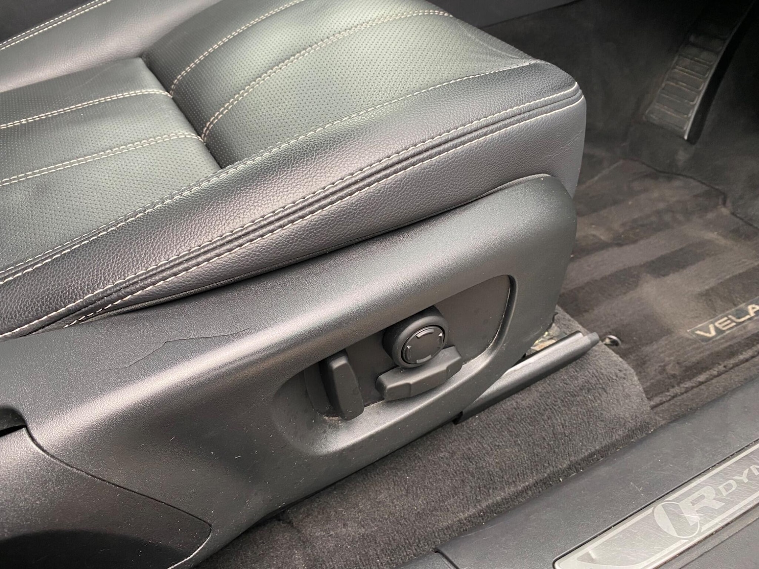 Used Land Rover Range Rover Velar 2021 for sale - 76499346: Photo 27