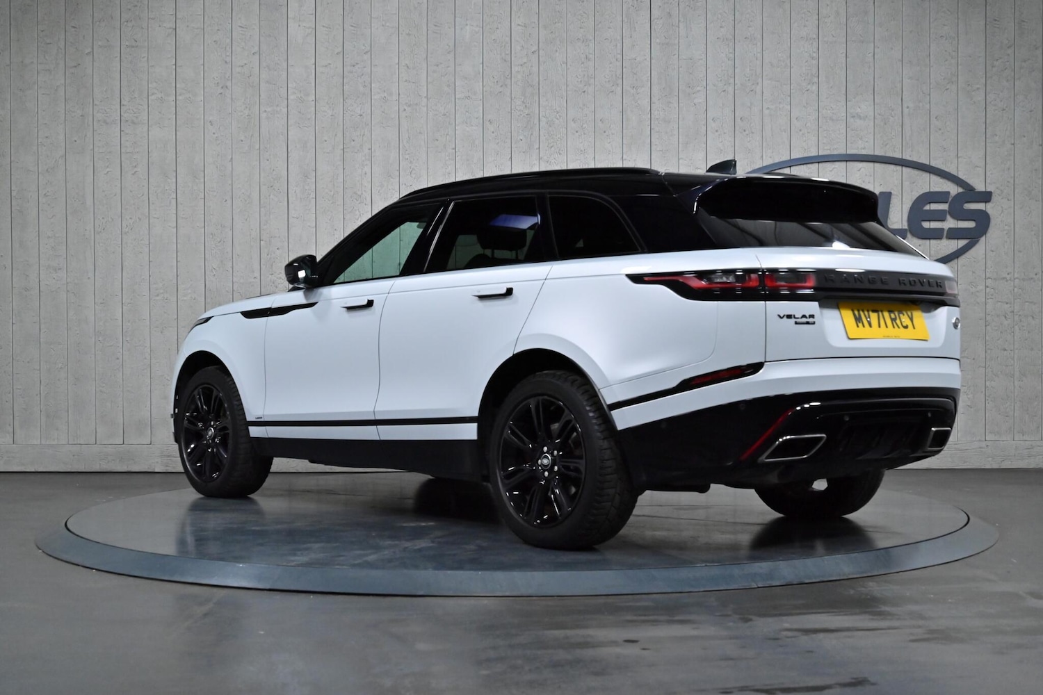 Used Land Rover Range Rover Velar 2021 for sale - 76499346: Photo 4