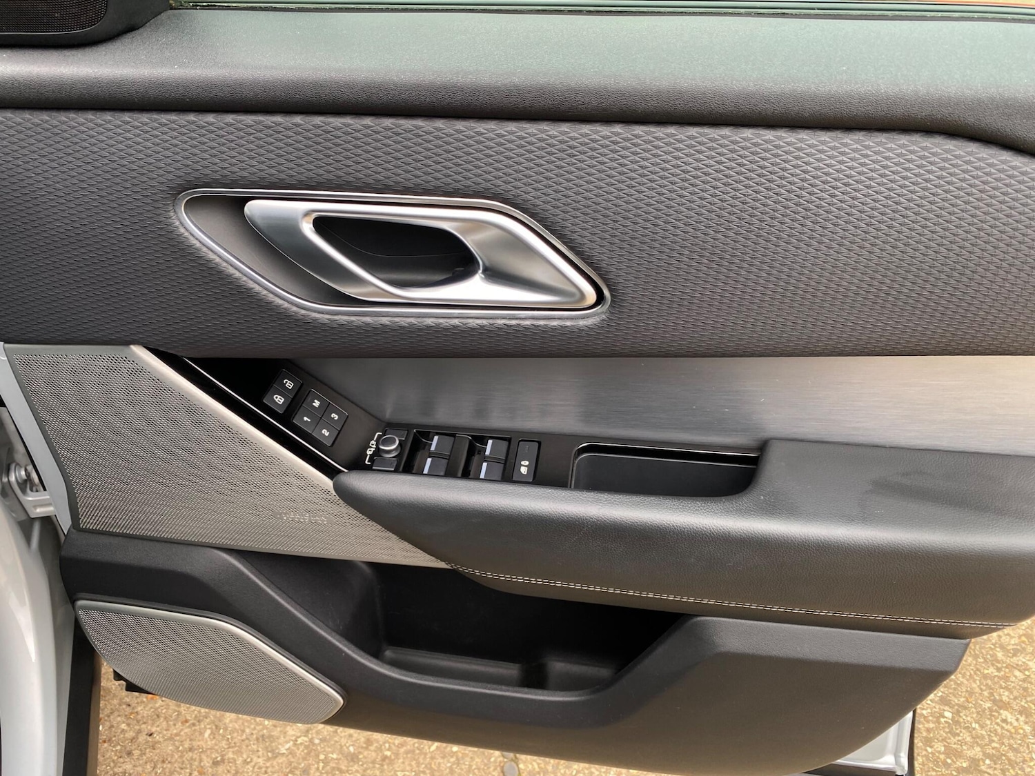 Used Land Rover Range Rover Velar 2021 for sale - 76499346: Photo 52