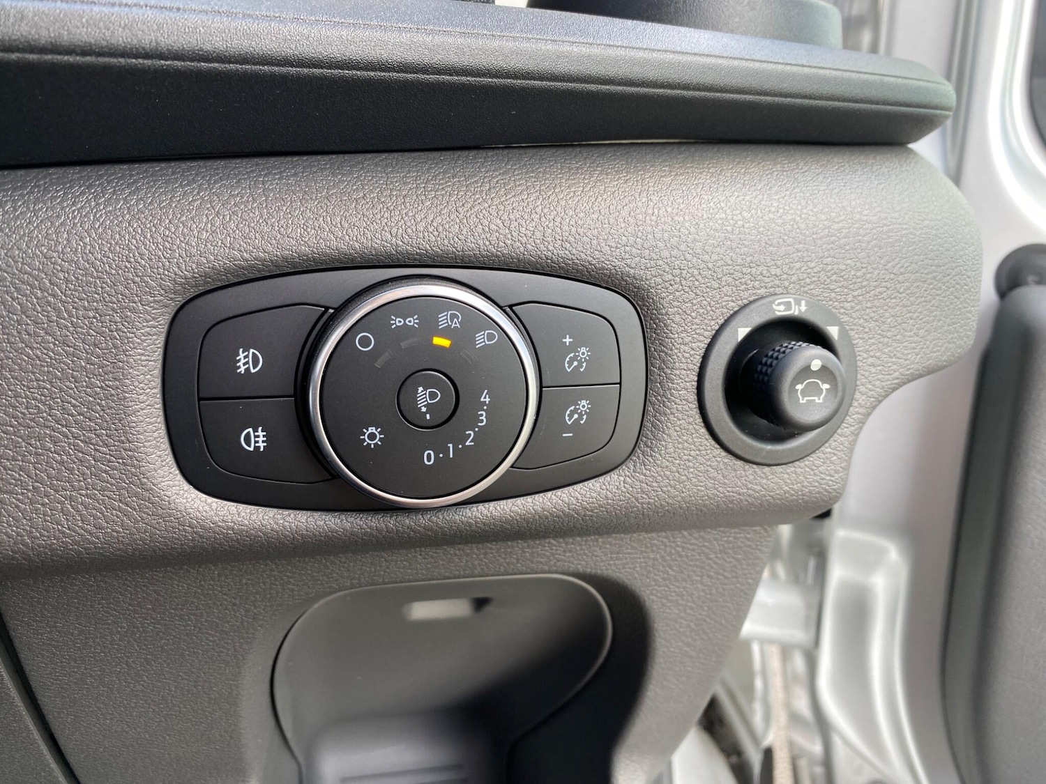 Used Ford Transit 2024 for sale - 76988900: Photo 38