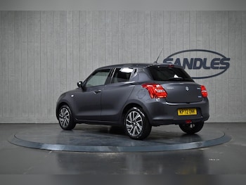 Used Suzuki Swift 2022 for sale - 77351804: Photo