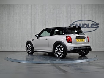 Used MINI Hatch 2021 for sale - 76538317: Photo