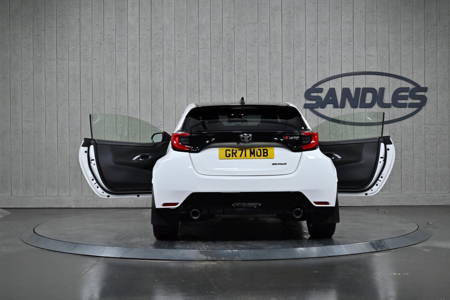 Used Toyota Yaris 2021 for sale - 77343802: Photo 12