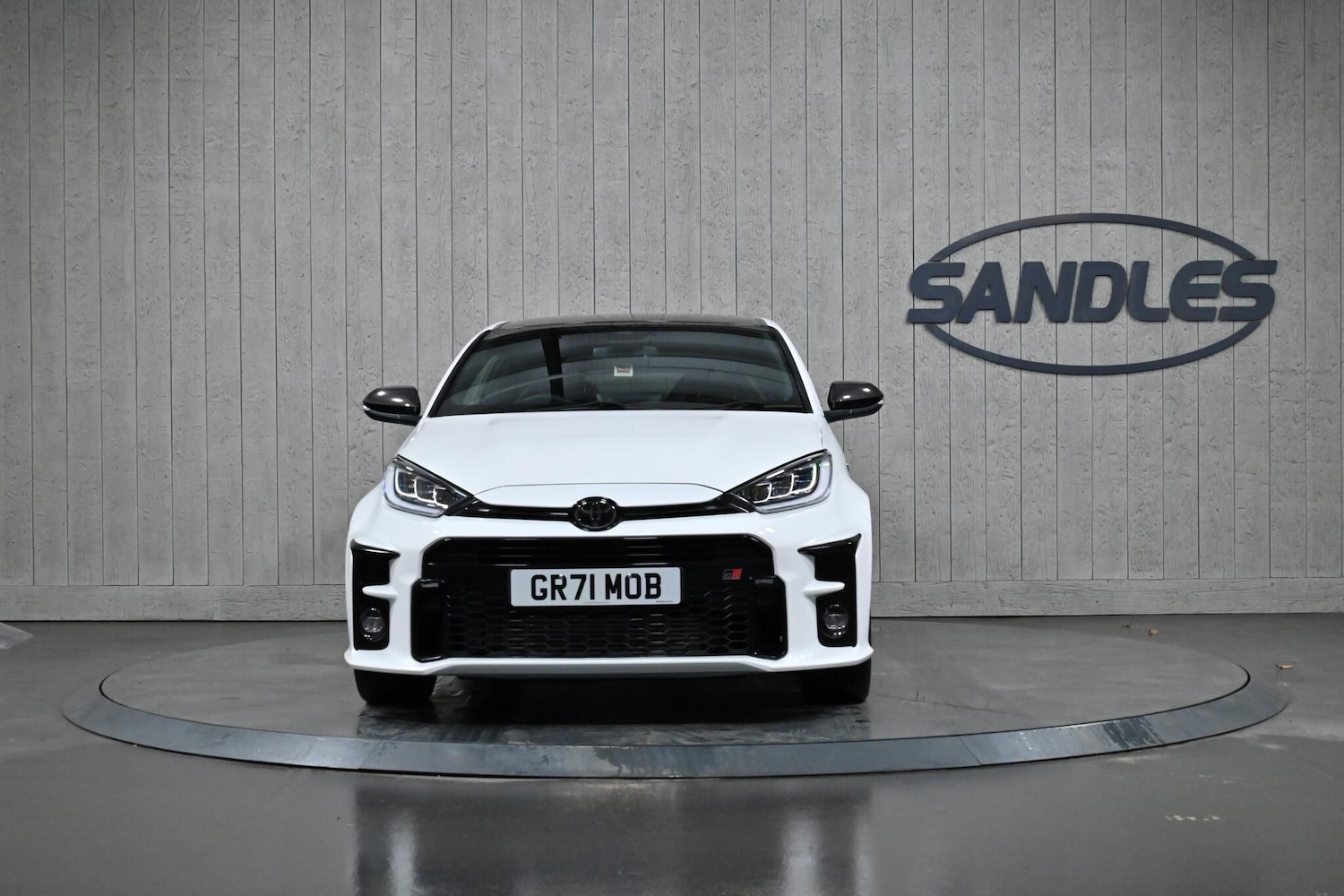 Used Toyota Yaris 2021 for sale - 77343802: Photo 2