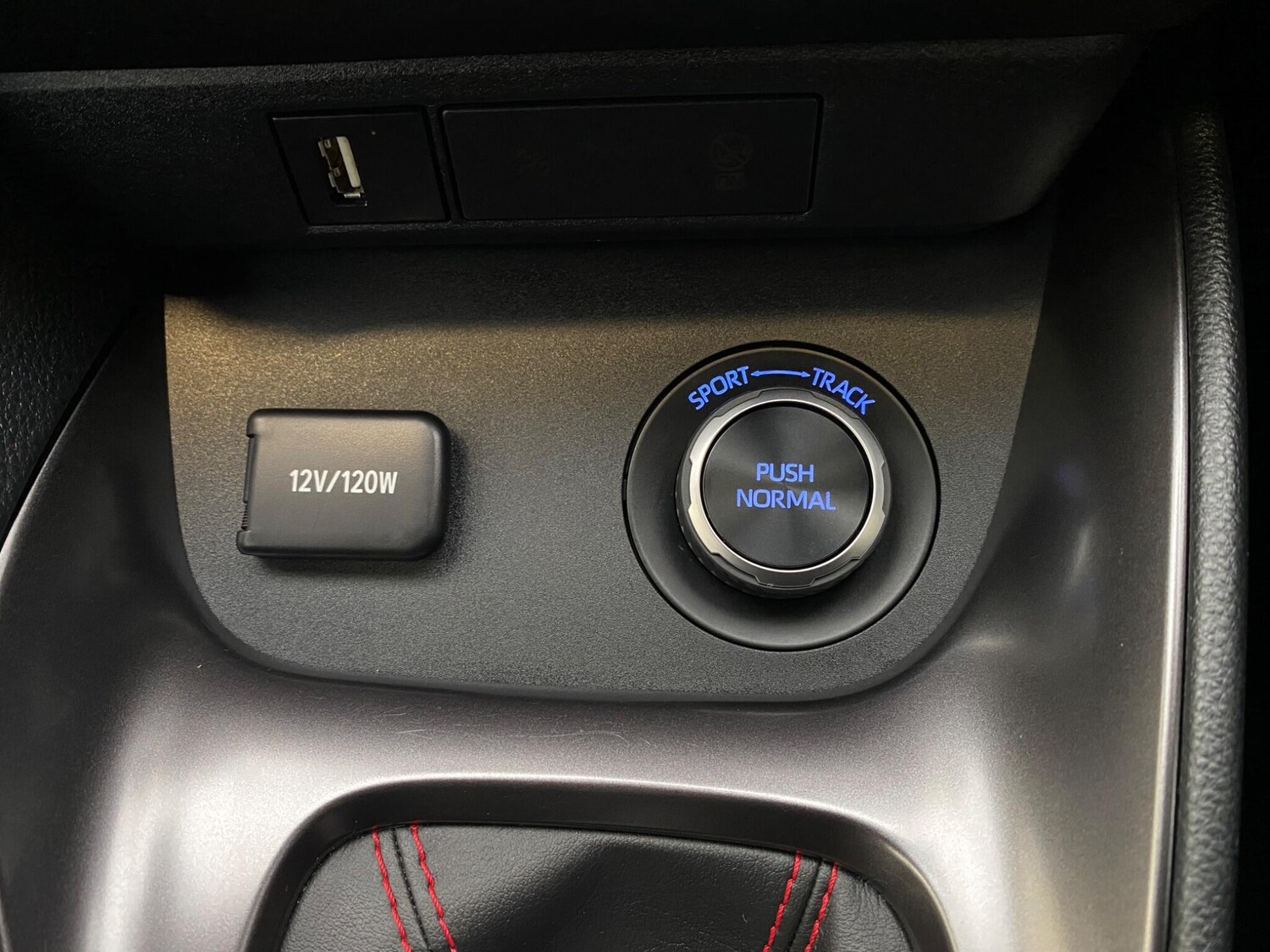 Used Toyota Yaris 2021 for sale - 77343802: Photo 37