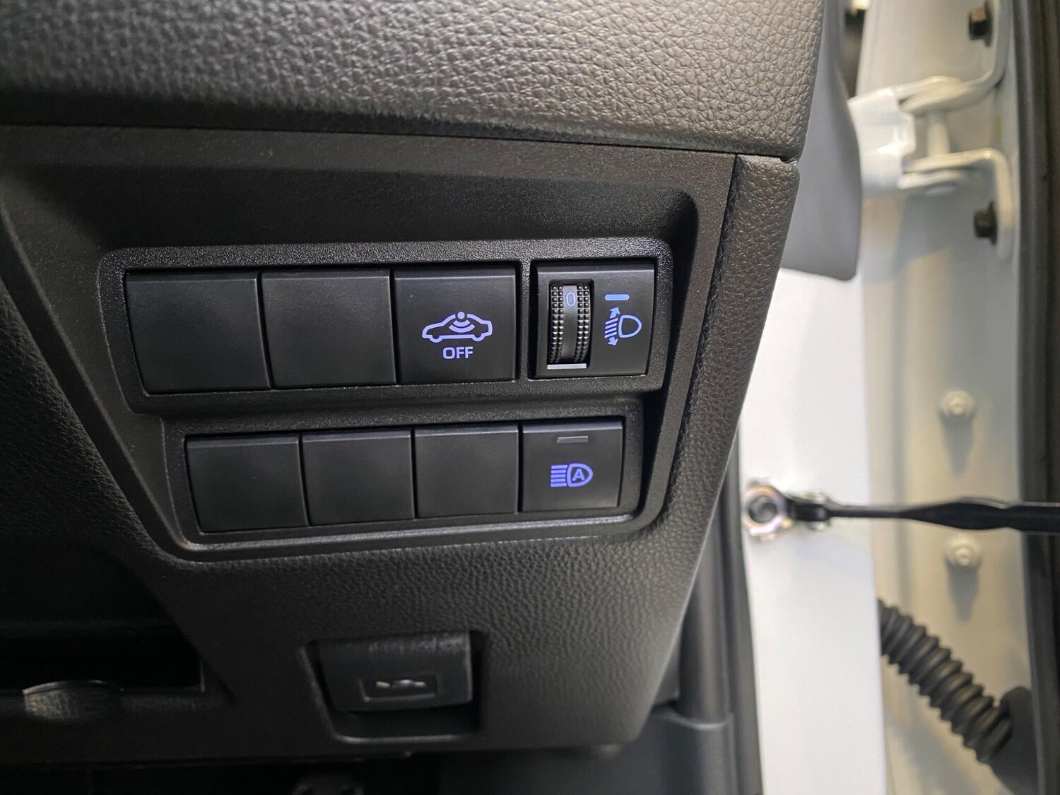 Used Toyota Yaris 2021 for sale - 77343802: Photo 44