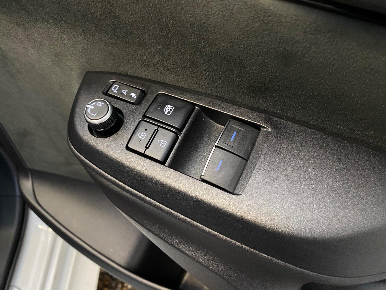 Used Toyota Yaris 2021 for sale - 77343802: Photo 45