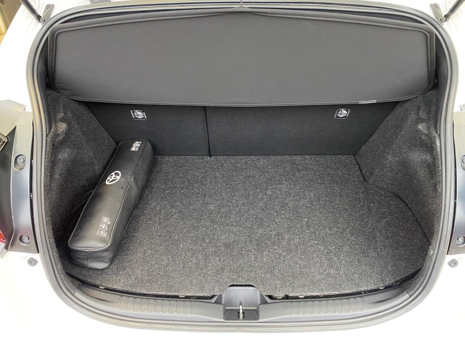 Used Toyota Yaris 2021 for sale - 77343802: Photo 48