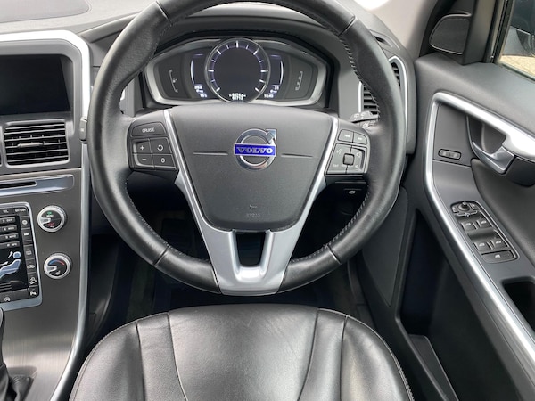 Used Volvo XC60 2015 for sale - 76259328: Photo 23