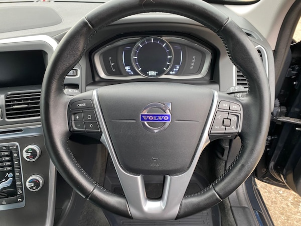 Used Volvo XC60 2015 for sale - 76259328: Photo 34