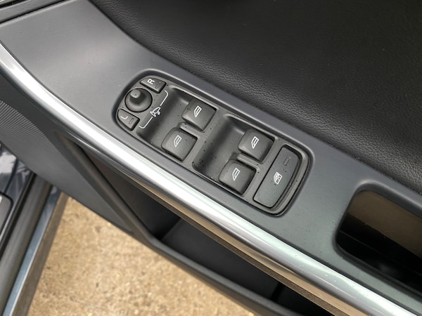 Used Volvo XC60 2015 for sale - 76259328: Photo 39