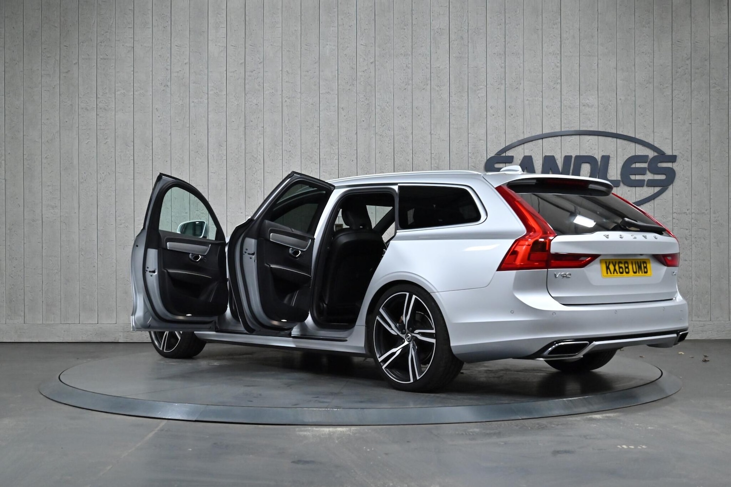 Used Volvo V90 2018 for sale - 77510610: Photo 13