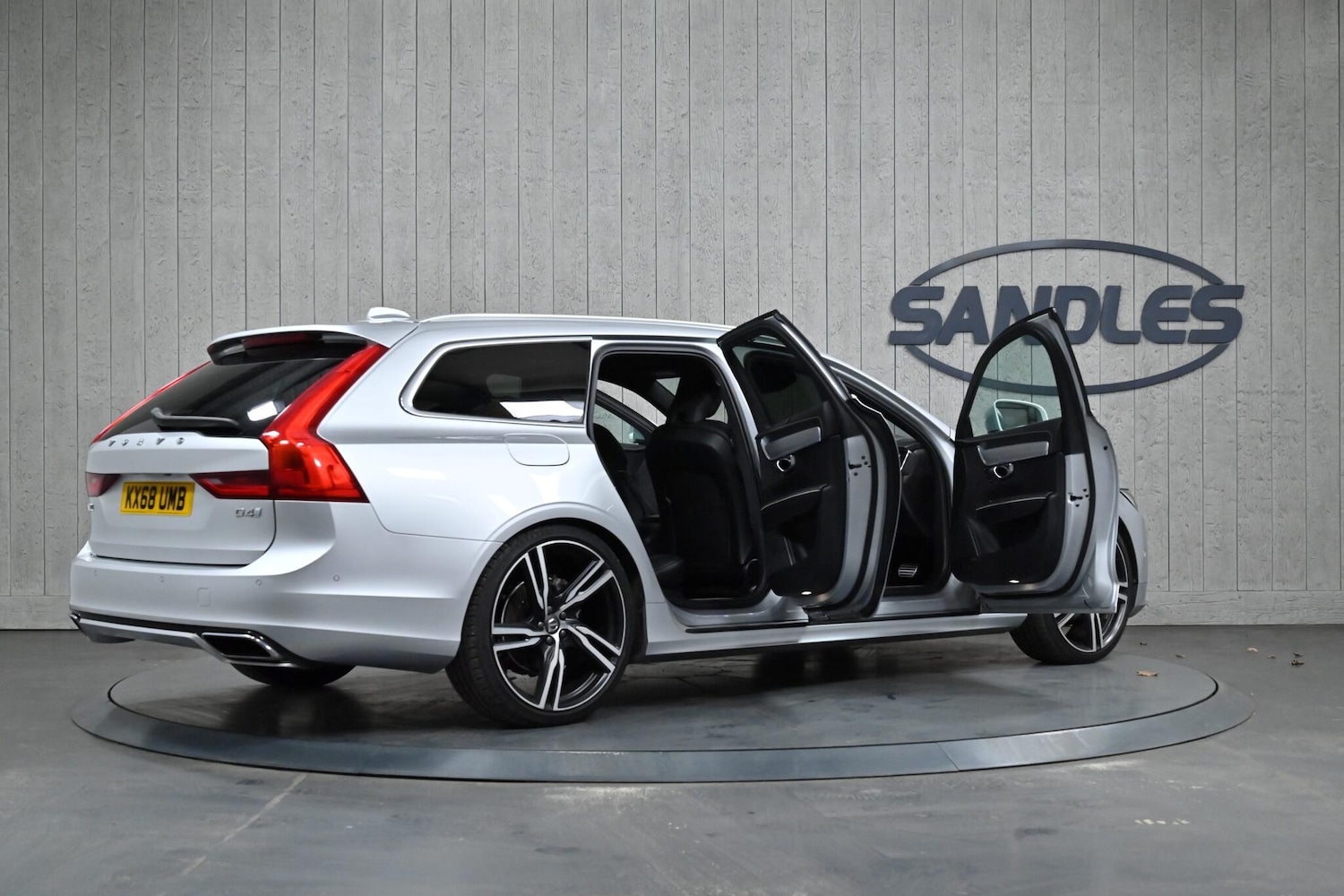 Used Volvo V90 2018 for sale - 77510610: Photo 15