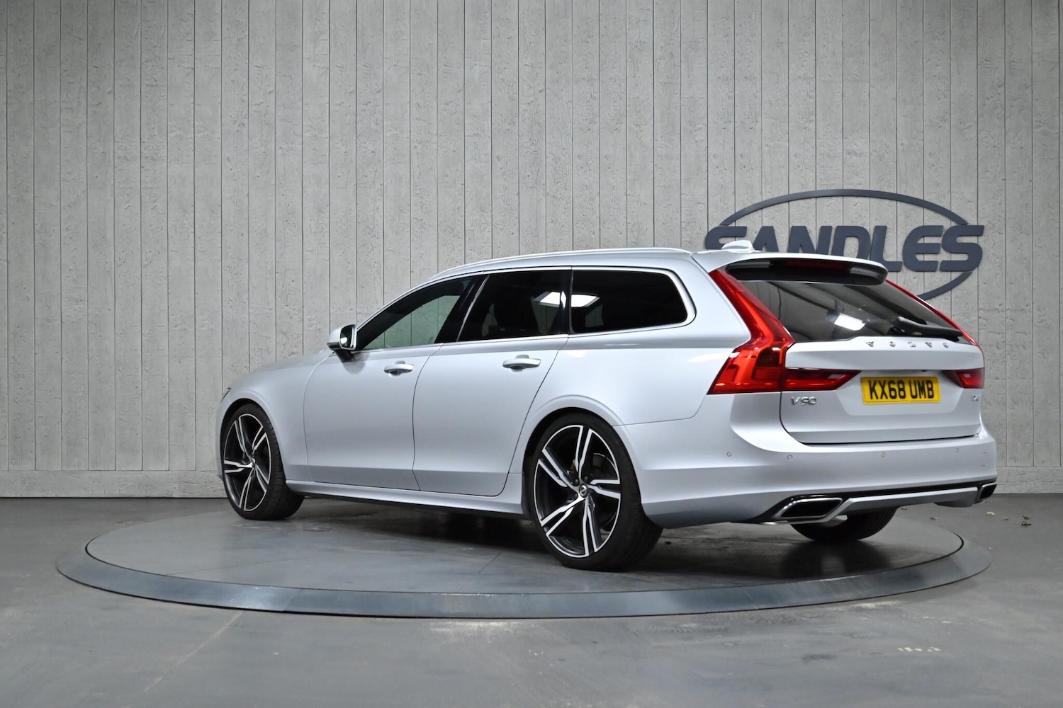 Used Volvo V90 2018 for sale - 77510610: Photo 3