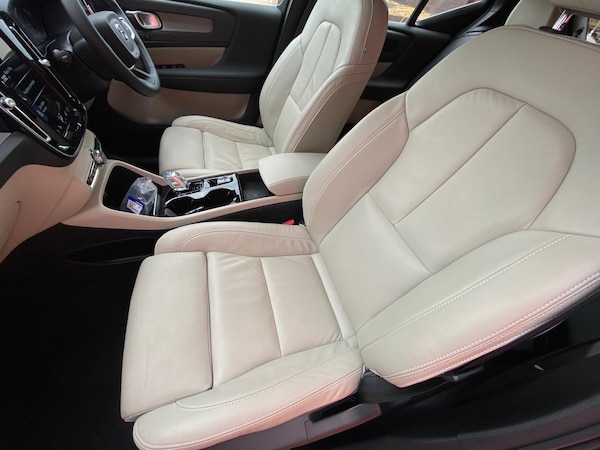 Used Volvo XC40 2022 for sale - 74875621: Photo 26