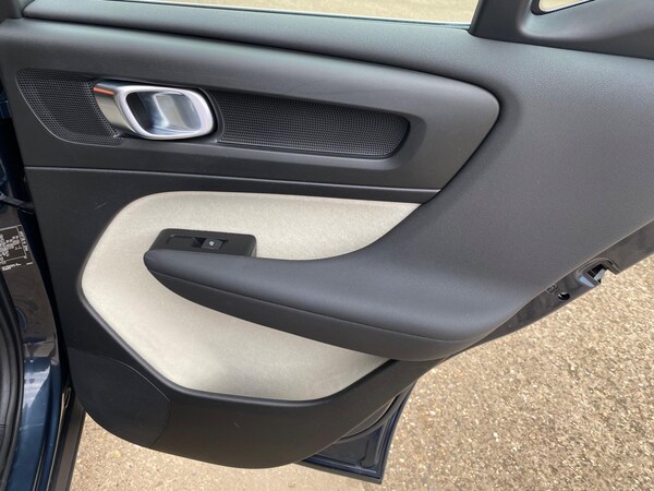 Used Volvo XC40 2022 for sale - 74875621: Photo 53