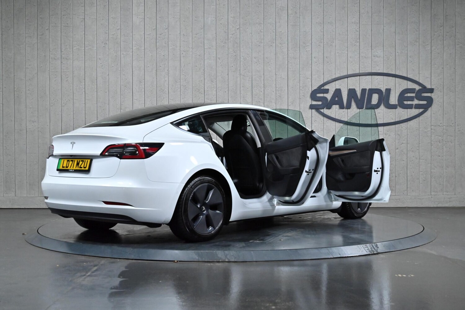 Used Tesla Model 3 2021 for sale - 76850245: Photo 14