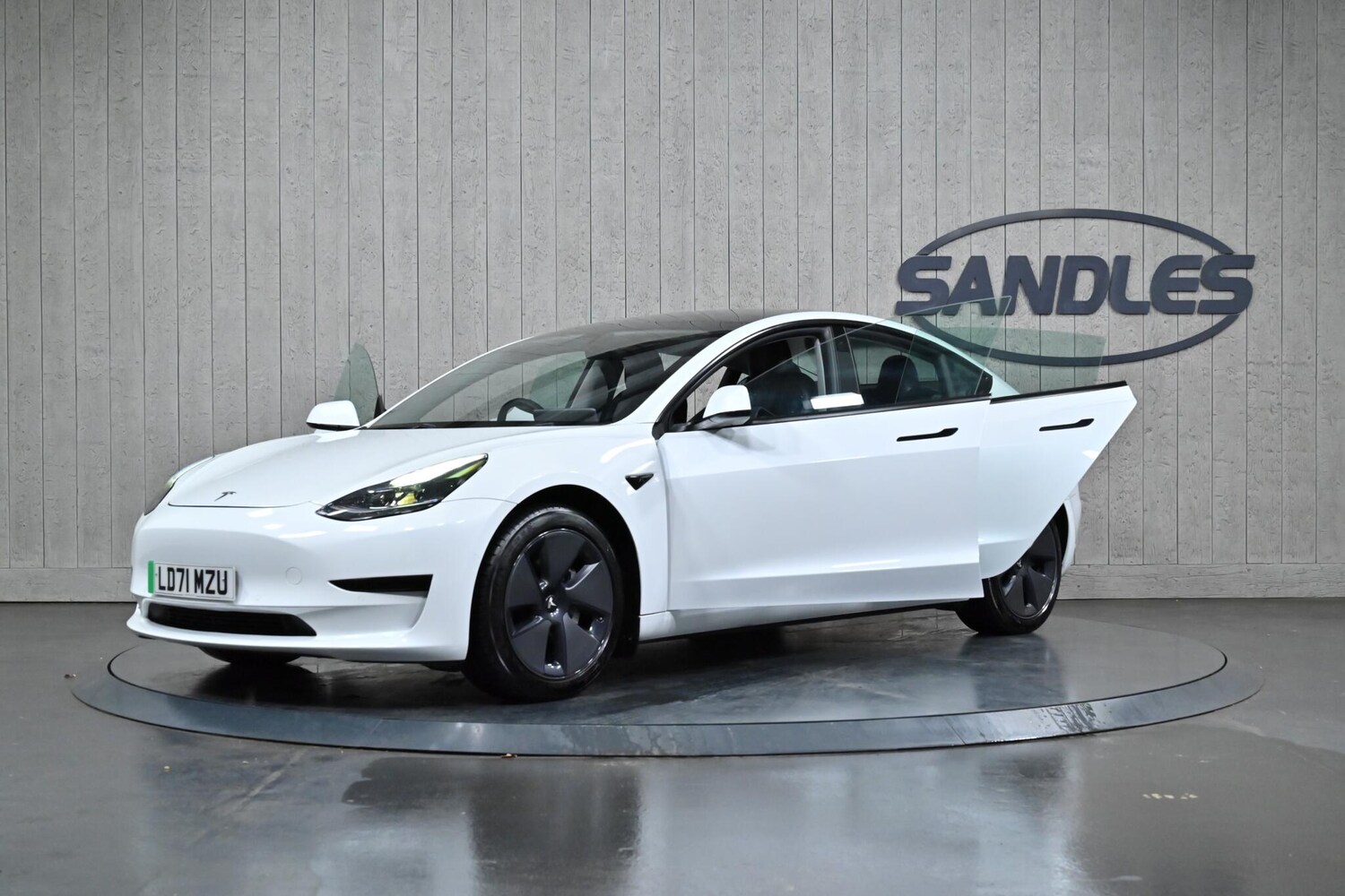 Used Tesla Model 3 2021 for sale - 76850245: Photo 15
