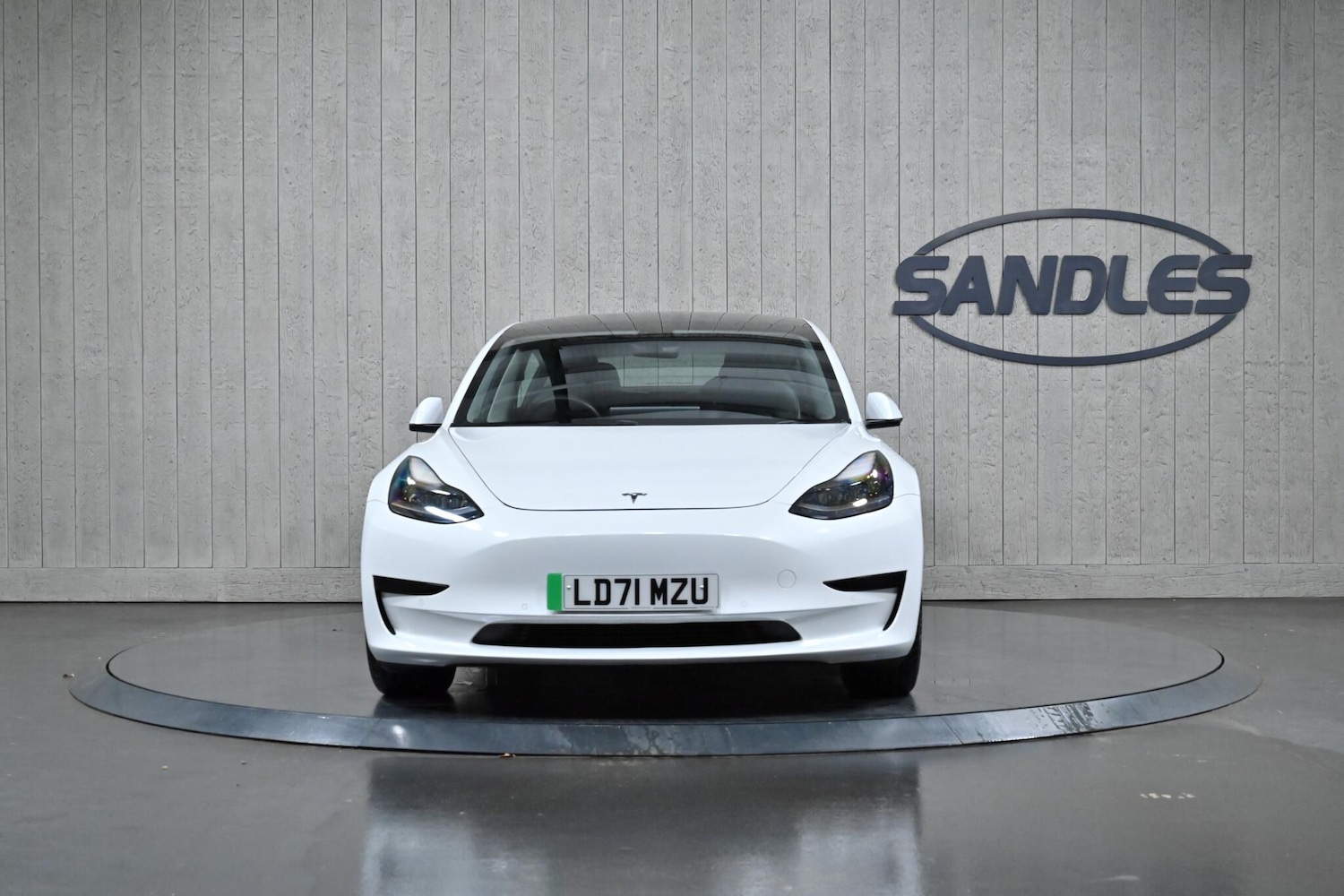 Used Tesla Model 3 2021 for sale - 76850245: Photo 2